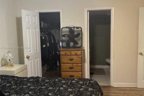 Copropriété à louer à Hialeah, Floride: 2 chambres, 75.25 m2 № 2000292 - photo 17