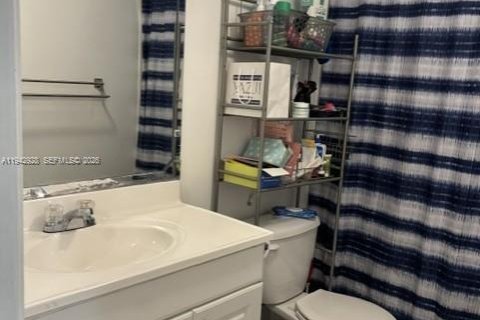 Copropriété à louer à Hialeah, Floride: 2 chambres, 75.25 m2 № 2000292 - photo 16