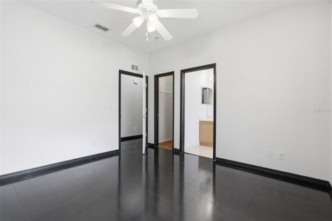 House in Saint Petersburg, Florida 3 bedrooms, 103.31 sq.m. № 2399352 - photo 10