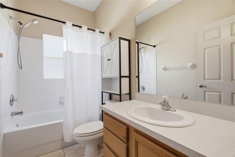 House in Saint Petersburg, Florida 3 bedrooms, 103.31 sq.m. № 2399352 - photo 17
