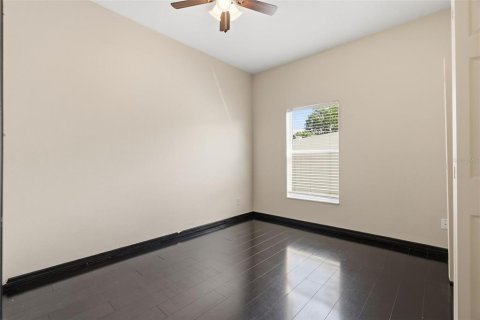 House in Saint Petersburg, Florida 3 bedrooms, 103.31 sq.m. № 2399352 - photo 14