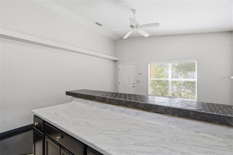 House in Saint Petersburg, Florida 3 bedrooms, 103.31 sq.m. № 2399352 - photo 9