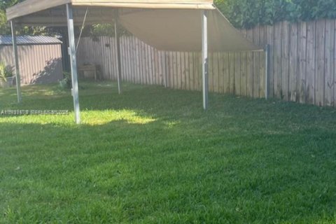 Casa en alquiler en Miami, Florida, 4 dormitorios, 224.45 m2 № 1990003 - foto 15