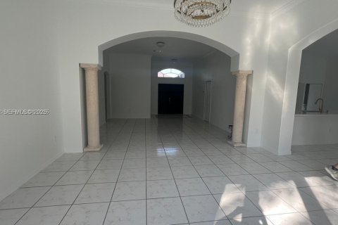 Casa en alquiler en Miami, Florida, 4 dormitorios, 224.45 m2 № 1990003 - foto 7