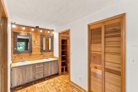 Villa ou maison à vendre à Chuluota, Floride: 4 chambres, 267.37 m2 № 2403121 - photo 16