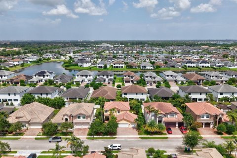 Casa en venta en Miramar, Florida, 4 dormitorios, 233 m2 № 2305391 - foto 3