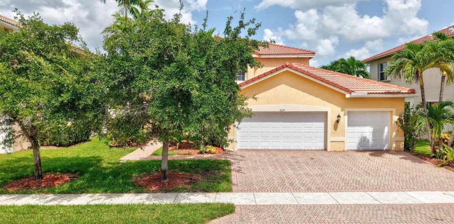 Casa en Miramar, Florida 4 dormitorios, 233 m2 № 2305391