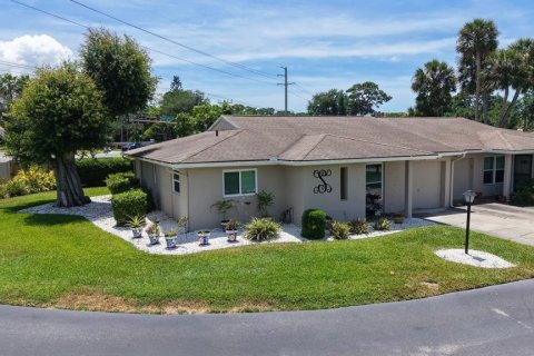 Casa en venta en Sarasota, Florida, 2 dormitorios, 112.04 m2 № 2195896 - foto 4