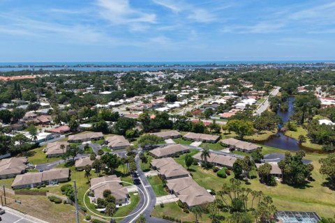 Casa en venta en Sarasota, Florida, 2 dormitorios, 112.04 m2 № 2195896 - foto 2