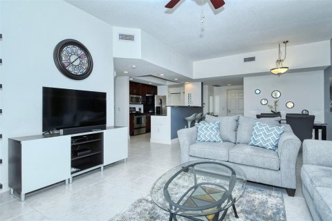Condo in Sarasota, Florida, 2 bedrooms № 2111941 - photo 12