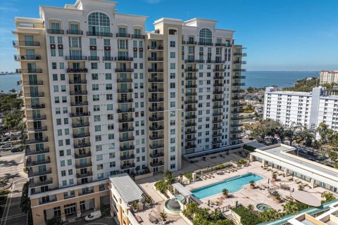 Condo in Sarasota, Florida, 2 bedrooms  № 2111941