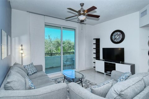 Condo in Sarasota, Florida, 2 bedrooms № 2111941 - photo 5