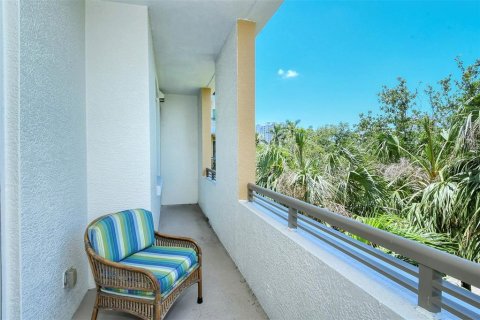 Condo in Sarasota, Florida, 2 bedrooms № 2111941 - photo 7