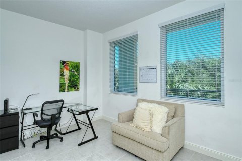 Condo in Sarasota, Florida, 2 bedrooms № 2111941 - photo 28