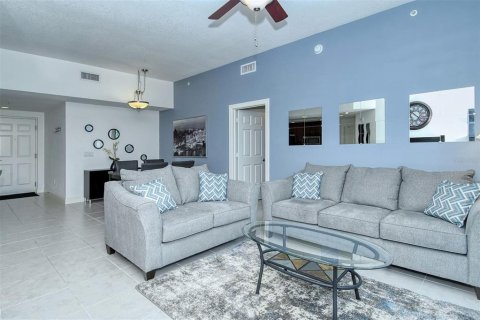 Condo in Sarasota, Florida, 2 bedrooms № 2111941 - photo 13