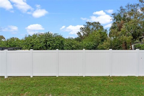 House in Sanford, Florida 3 bedrooms, 239.78 sq.m. № 1528418 - photo 30