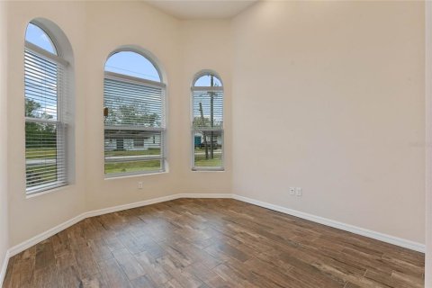 House in Sanford, Florida 3 bedrooms, 239.78 sq.m. № 1528418 - photo 14