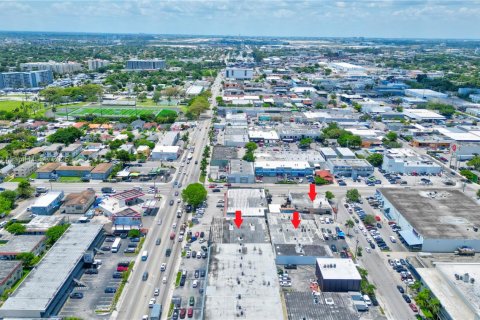 Купить коммерческую недвижимость в Майами, Флорида № 2021439 - фото 8