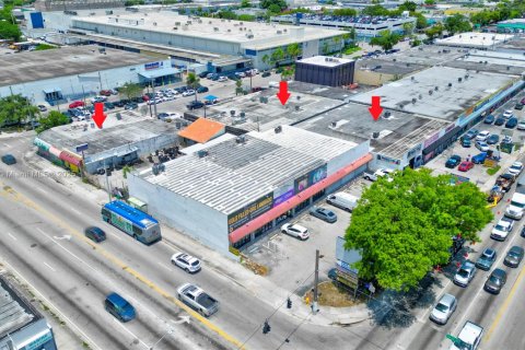 Купить коммерческую недвижимость в Майами, Флорида № 2021439 - фото 3