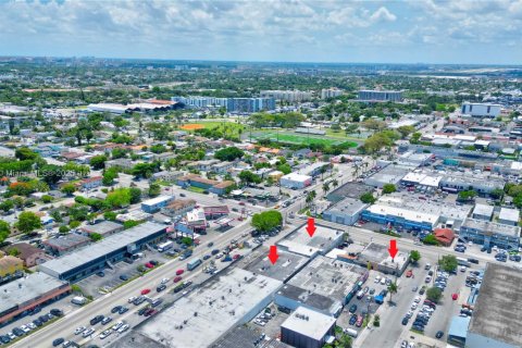 Купить коммерческую недвижимость в Майами, Флорида № 2021439 - фото 7