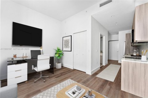 Appartement à louer à Miami, Floride: 37.9 m2 № 1992443 - photo 2