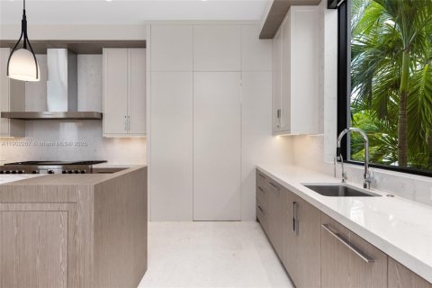 Casa en venta en Fort Lauderdale, Florida, 5 dormitorios, 955.87 m2 № 1969185 - foto 21