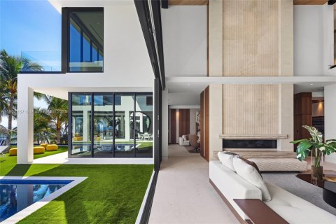 Casa en venta en Fort Lauderdale, Florida, 5 dormitorios, 955.87 m2 № 1969185 - foto 17