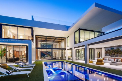 Casa en venta en Fort Lauderdale, Florida, 5 dormitorios, 955.87 m2 № 1969185 - foto 4