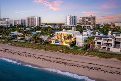 Casa en venta en Fort Lauderdale, Florida, 5 dormitorios, 955.87 m2 № 1969185 - foto 5