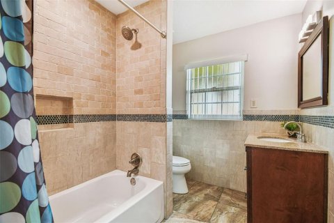 House in Clearwater, Florida 3 bedrooms, 150.13 sq.m. № 1885136 - photo 26