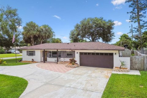House in Clearwater, Florida 3 bedrooms, 150.13 sq.m. № 1885136 - photo 1