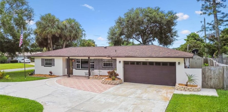 House in Clearwater, Florida 3 bedrooms, 150.13 sq.m. № 1885136