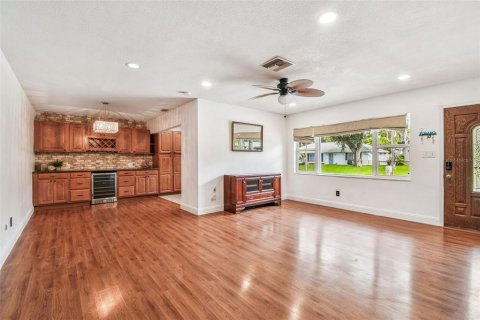 House in Clearwater, Florida 3 bedrooms, 150.13 sq.m. № 1885136 - photo 5