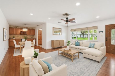 House in Clearwater, Florida 3 bedrooms, 150.13 sq.m. № 1885136 - photo 4