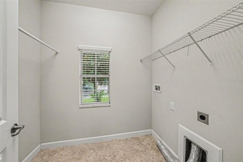 House in Riverview, Florida 4 bedrooms, 323.58 sq.m. № 2224877 - photo 21