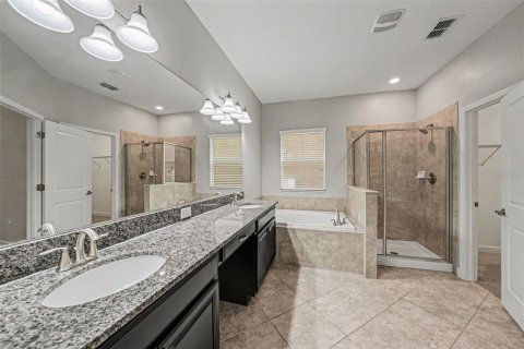 House in Riverview, Florida 4 bedrooms, 323.58 sq.m. № 2224877 - photo 13