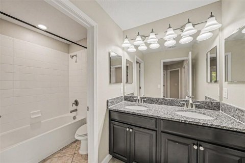 House in Riverview, Florida 4 bedrooms, 323.58 sq.m. № 2224877 - photo 19