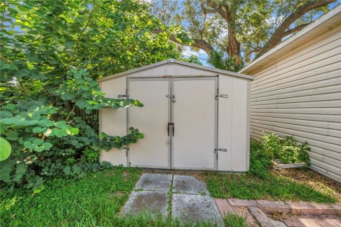 House in Saint Petersburg, Florida 4 bedrooms, 169.45 sq.m. № 1838482 - photo 25