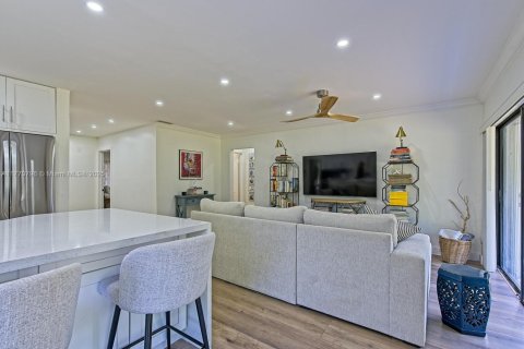 Villa ou maison à vendre à Miami, Floride: 3 chambres, 162.76 m2 № 1985503 - photo 12