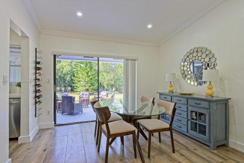 Villa ou maison à vendre à Miami, Floride: 3 chambres, 162.76 m2 № 1985503 - photo 5