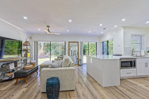 Villa ou maison à vendre à Miami, Floride: 3 chambres, 162.76 m2 № 1985503 - photo 9