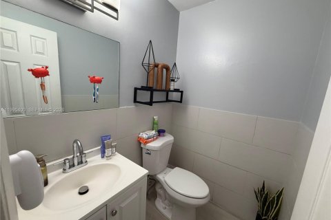 Casa en alquiler en Deerfield Beach, Florida, 2 dormitorios, 80.82 m2 № 2067061 - foto 9