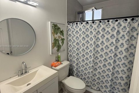 Casa en alquiler en Deerfield Beach, Florida, 2 dormitorios, 80.82 m2 № 2067061 - foto 5