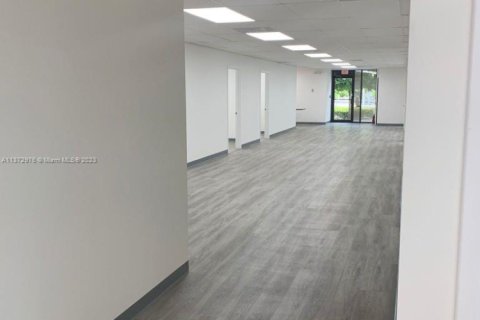 Oficina en alquiler en Hollywood, Florida № 861030 - foto 1