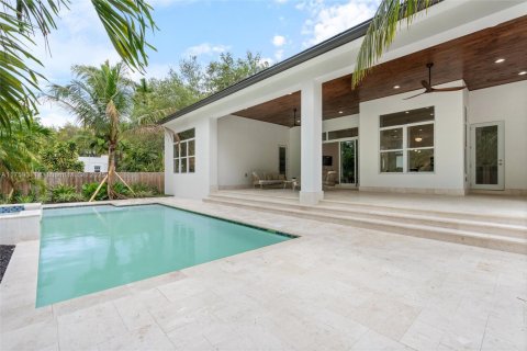 House in Biscayne Park, Florida 4 bedrooms, 290.13 sq.m. № 1875314 - photo 26