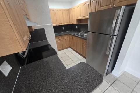 Apartment in Margate, Florida 2 bedrooms, 78.04 sq.m. № 2392145 - photo 7