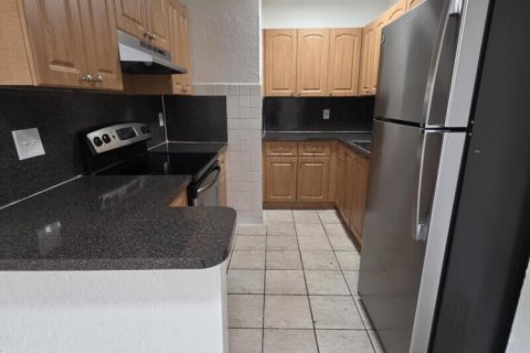 Apartment in Margate, Florida 2 bedrooms, 78.04 sq.m. № 2392145 - photo 6