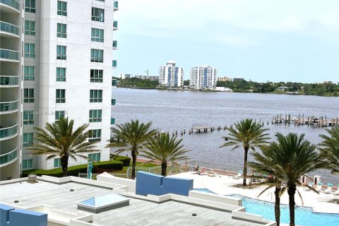 Copropriété à vendre à South Daytona, Floride: 3 chambres, 193.14 m2 № 1963644 - photo 11
