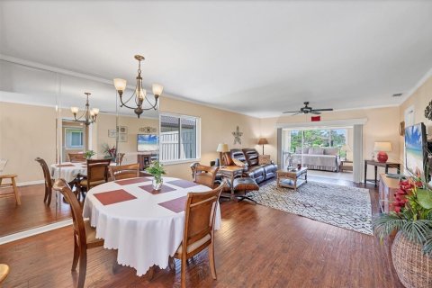 Casa en venta en Bradenton, Florida, 2 dormitorios, 114.27 m2 № 1765108 - foto 12
