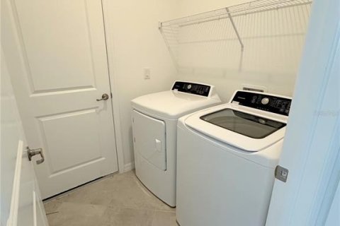 Casa en alquiler en Port Charlotte, Florida, 3 dormitorios, 155.15 m2 № 1906422 - foto 17